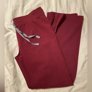 Figs Women's medium Burgundy Livingston™ - Basic Scrub Pants